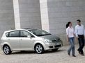 Toyota Corolla Verso 2004 года