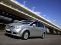 Toyota Corolla Verso 2004 года