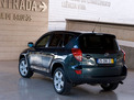 Toyota RAV4 2005 года
